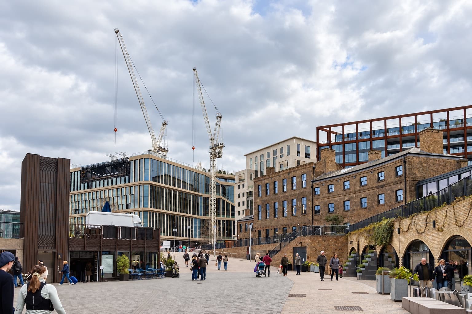 An afternoon in Granary Square
